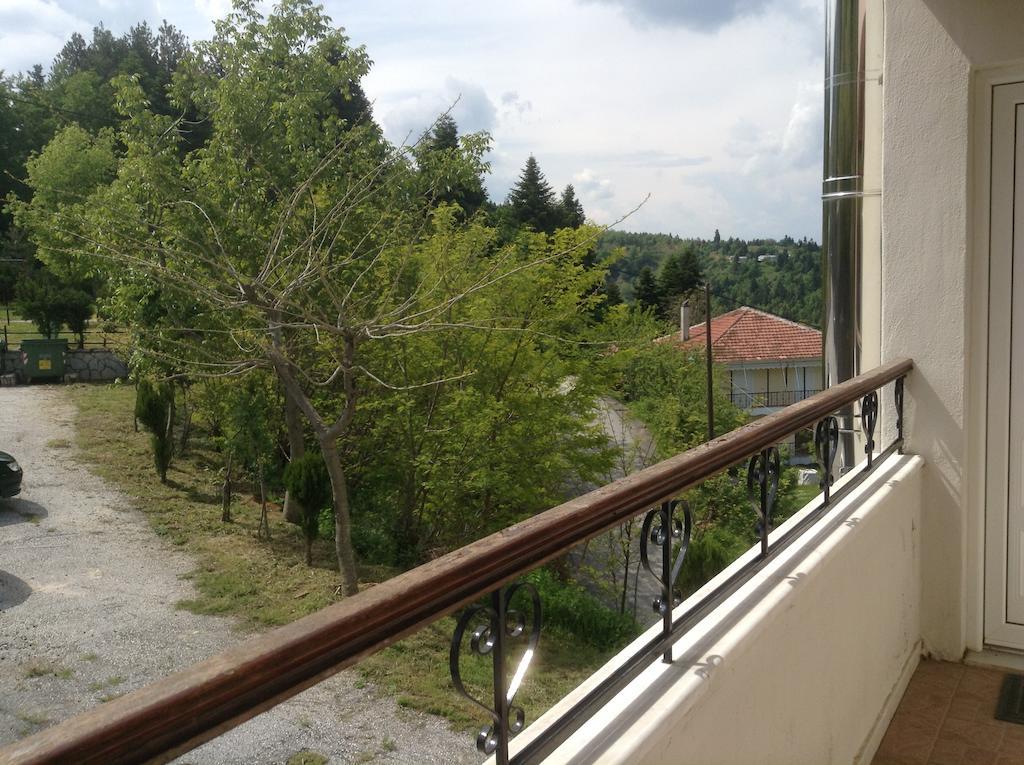 Πανδοχείο Λίμνης Πλαστήρα Hotel Kastania  Luaran gambar